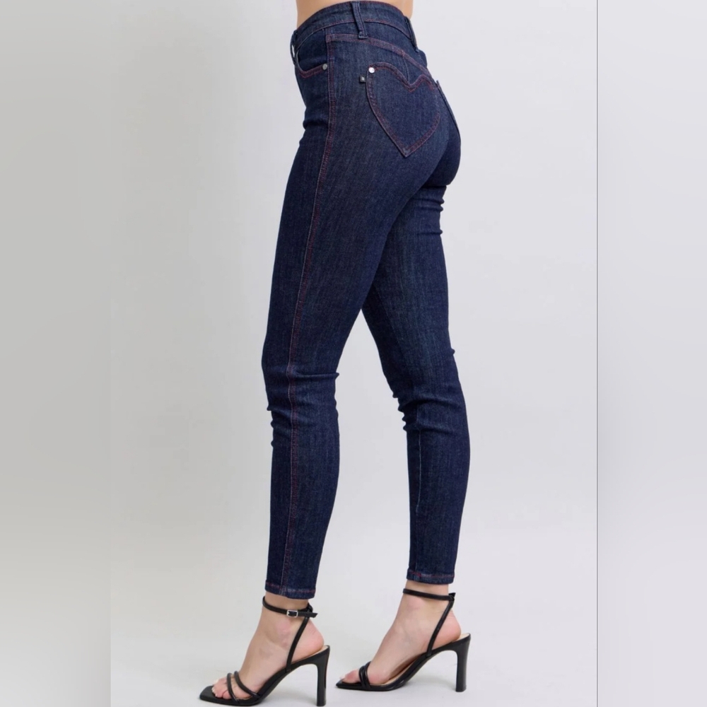 Judy Blue High Rise Dark Wash Heart Shaped Pockets Skinny Jeans Stretch 9/29 - Picture 6 of 15